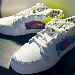 White Retro 80’s Air Jordan 1 low (GS) no creases, only worn once, white laces